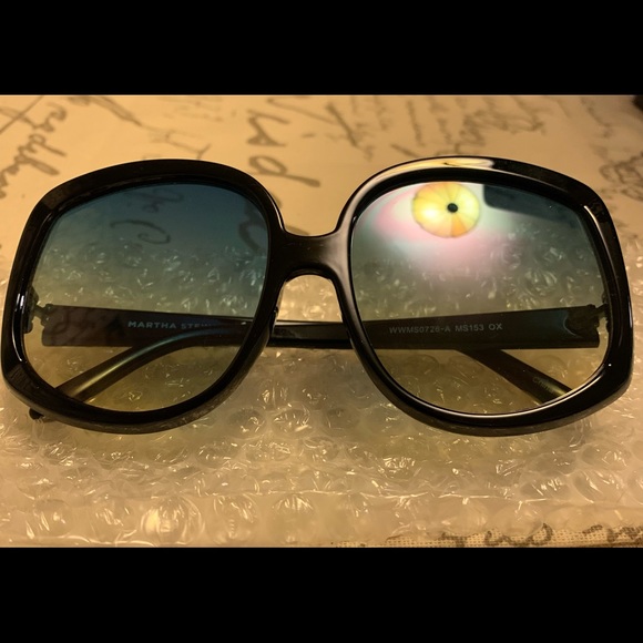 Martha Stewart oversized Black tinted shades. - Picture 6 of 9